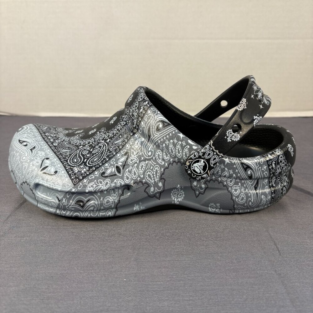 Crocs Bistro Black & Paisley Clogs Women's 10 Men's 8 - Picture 5 of 9